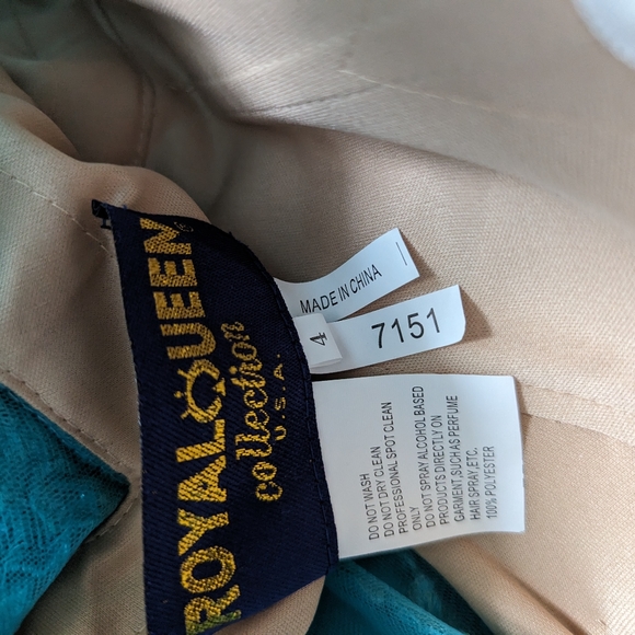 Evening dress - Picture 2 of 3